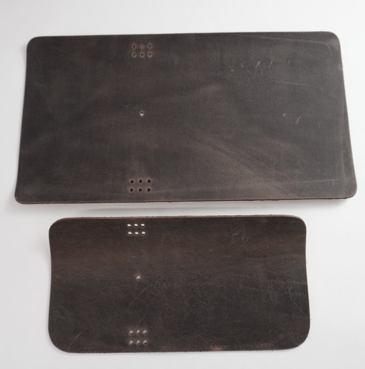 Cubierta de piel para cuaderno en vacuno engrasado marrón – A5 y Pocket
