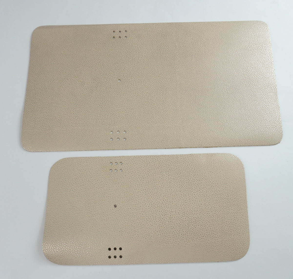 Cubierta de piel para cuaderno en vacuno grabado doradon – A5 y Pocket