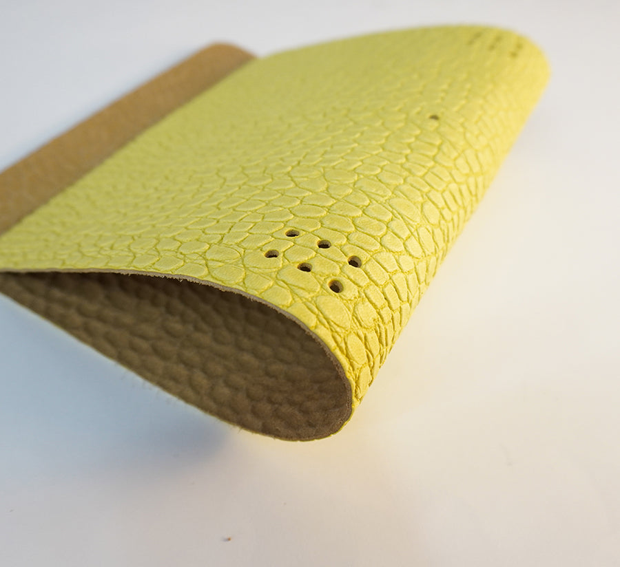 Cubierta de piel vacuno grabado amarillo – A5 y Pocket