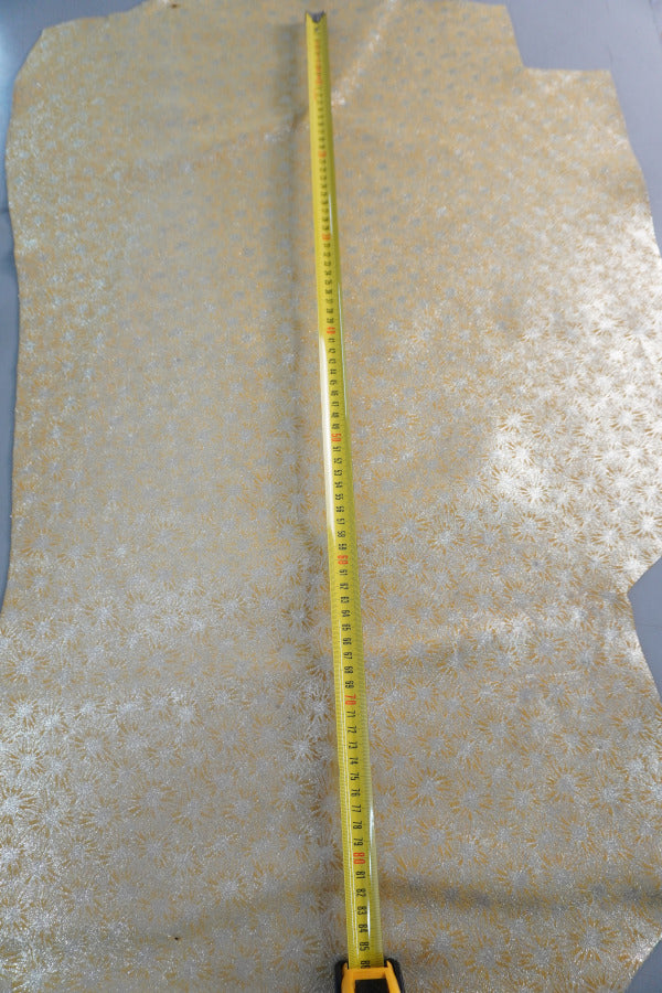 Retal de serraje de fantasía flores plata amarillo
