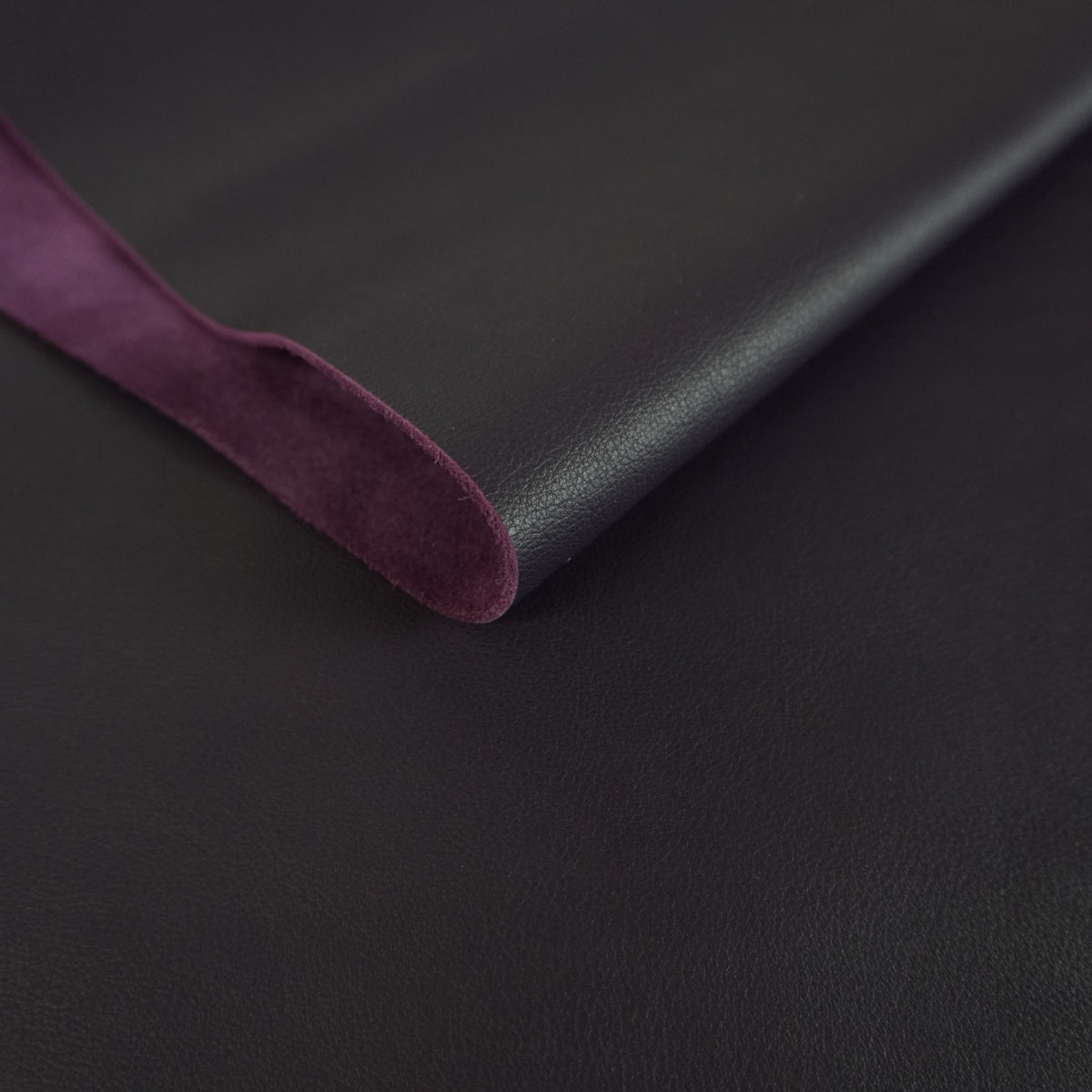 Media piel de vacuno flor morado - imagen 1