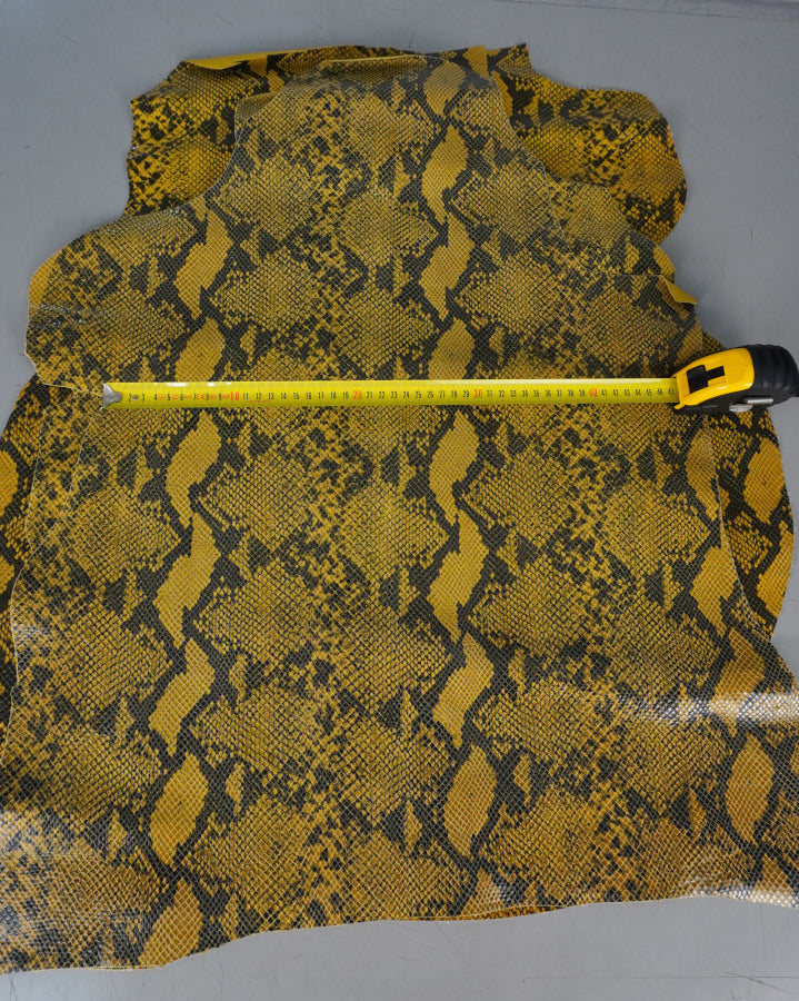 Piel de cabra serpiente amarillo