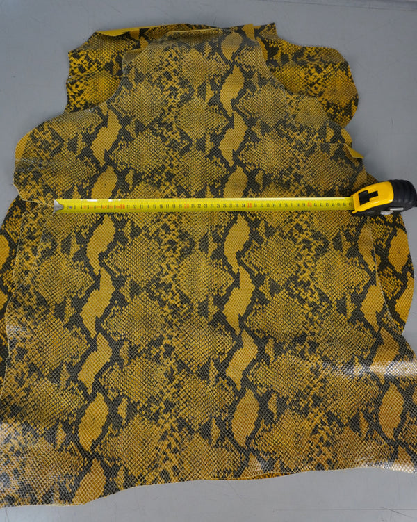 Piel de cabra serpiente amarillo