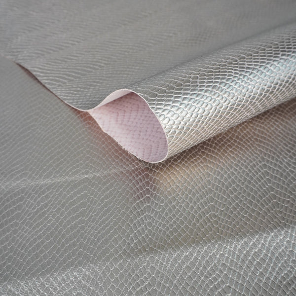 Piel de cabra grabada serpiente platino