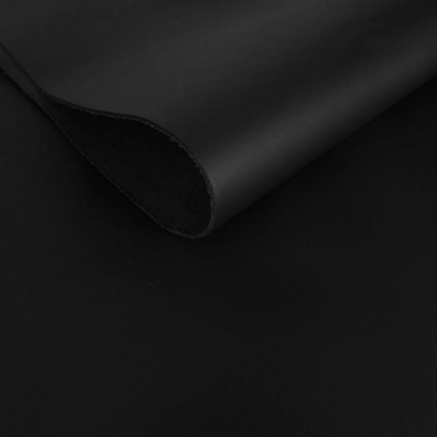 📓 Retal de vacuno negro mate con cuerpo